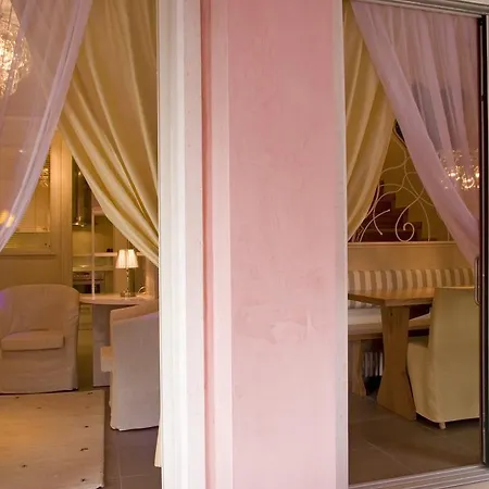Royal Apartment *